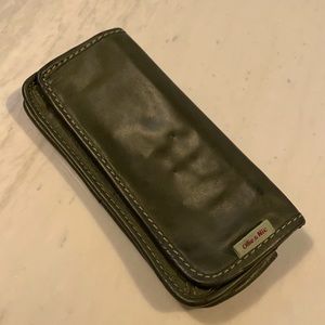 Ollie & Nic brand leather wallet